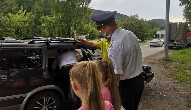 В Красноярске оштрафованы 43 водителя за неправильную перевозку детей