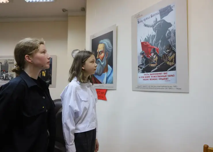На мемориале Победы в Красноярске работает выставка «Слава предков»
