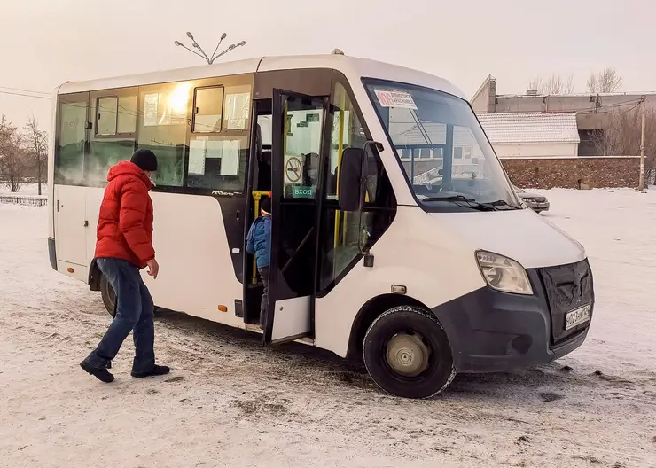 В Красноярске перевозчик дачного маршрута отказывается возить пенсионеров с социальными картами