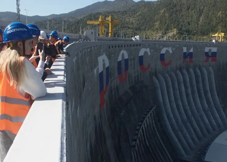 Саяно-Шушенская ГЭС ждет туристов