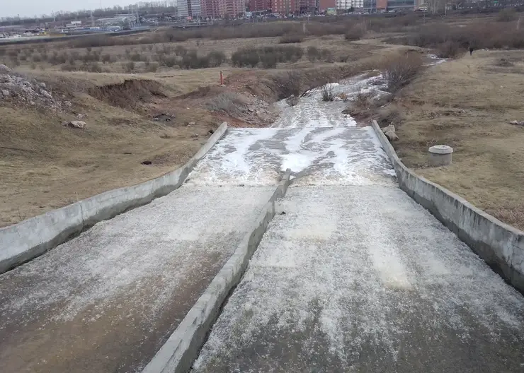 В Красноярске ежедневно контролируют уровень рек