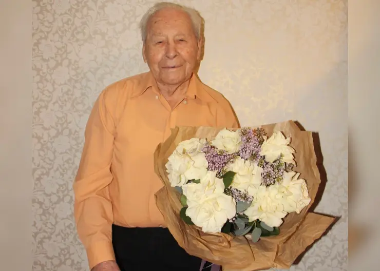 В Красноярске 102-й день рождения отмечает ветеран Великой Отечественной войны Иван Шпагин