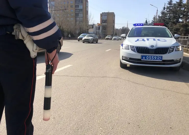 В Красноярске 10 автомобилистов погасили долги после ареста их машин