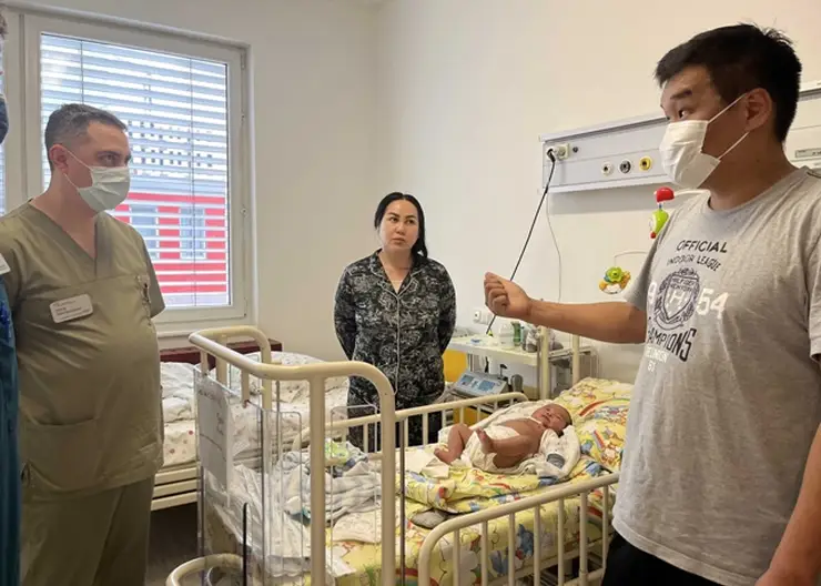 Красноярские кардиохирурги прооперировали младенца из Монголии с пороком сердца