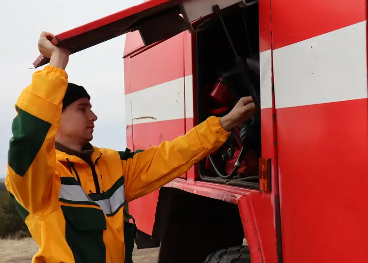 Лесопожарный центр перебрасывает силы и средства на юг Красноярского края