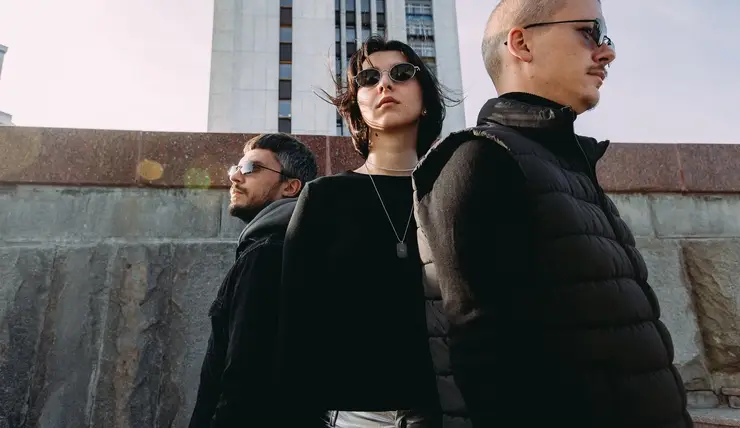 Группа Beeswax & Olesya выпустила новую песню о вере в свои силы