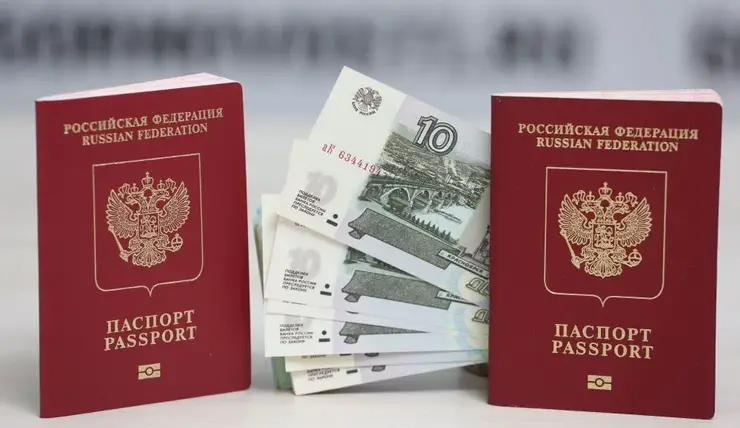 Через аэропорт Красноярска пассажир попытался вывезти в Китай 1,8 млн рублей