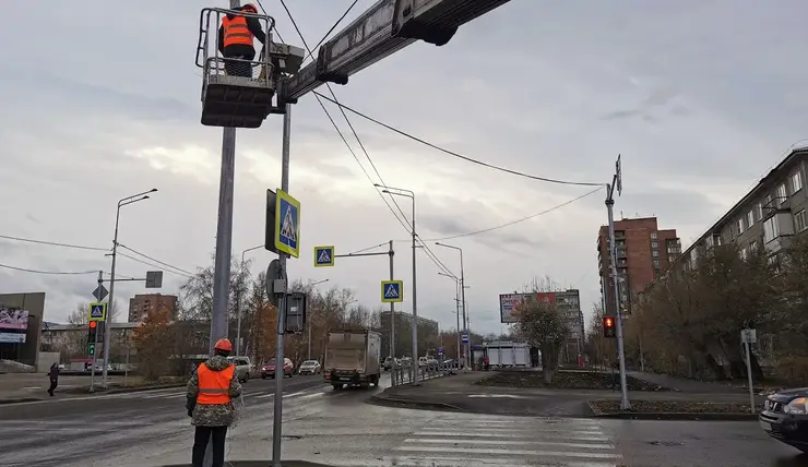 На четырех улицах Красноярска восстановят сети уличного освещения