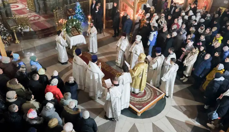 Красноярцы смогут посмотреть трансляцию пасхального богослужения из храма Рождества Христова