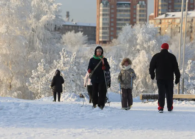 Жителям Красноярского края напомнили о важности диспансеризации для будущих родителей