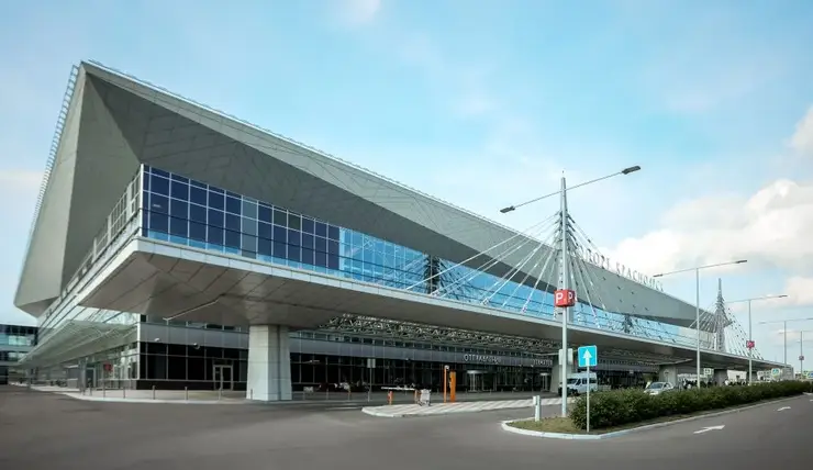 В аэропорту Красноярск полицейский вовремя оказал помощь мужчине с инфарктом