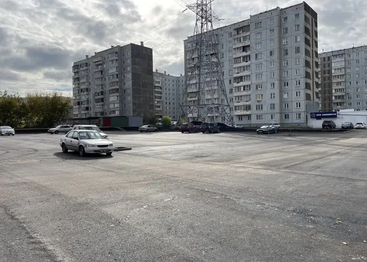 В Красноярске на Ярыгинской набережной появилась парковка на 150 мест