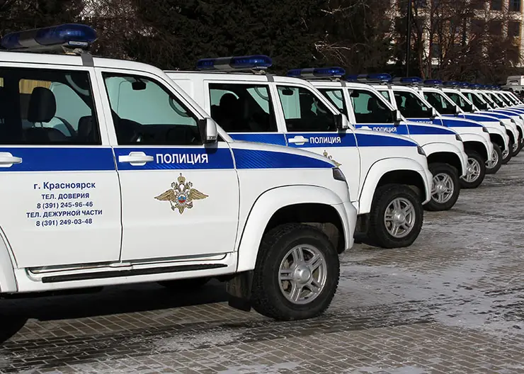 В Красноярске двое братьев украли автомобиль на Пашенном