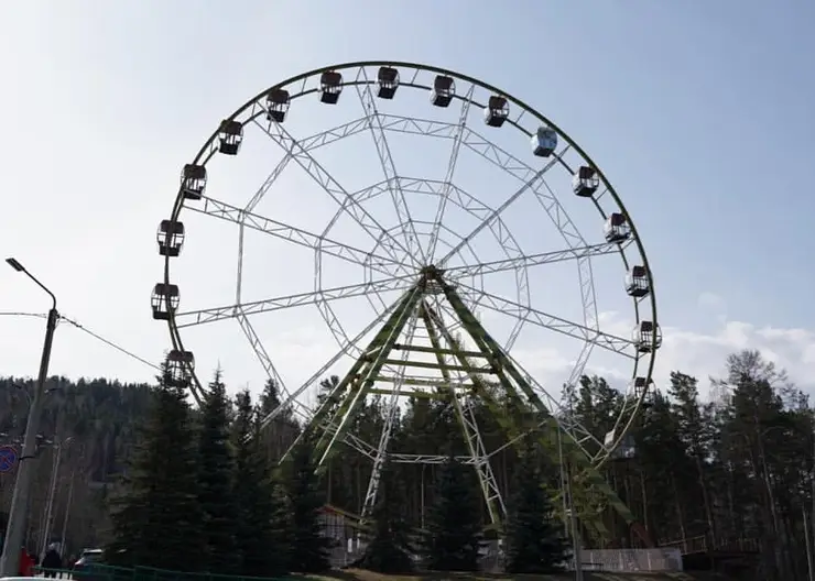 В Красноярске в «Роевом ручье» не работают колесо обозрение и парк динозавров