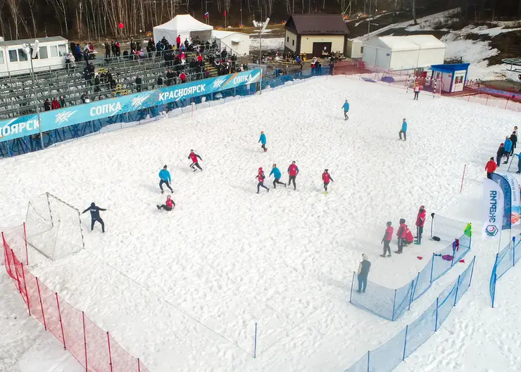 В Красноярске завершился Суперкубок по футболу на снегу