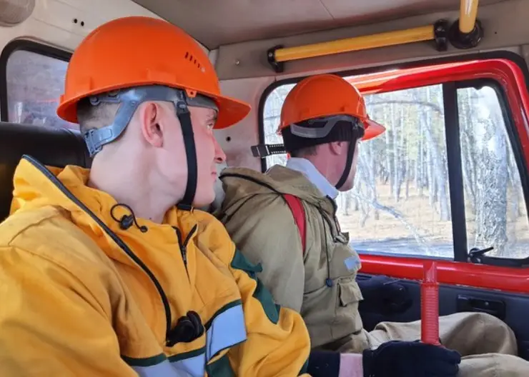 В двух южных районах Красноярского края открыли пожароопасный сезон