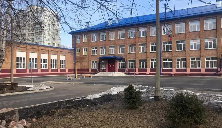 В Красноярске капитально отремонтируют восемь школ