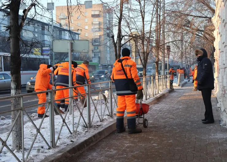 Дорожная техника готова к зимней уборке Красноярска