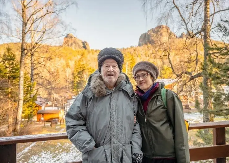 Для 97-летнего красноярца организовали экскурсию в нацпарк «Красноярские Столбы»